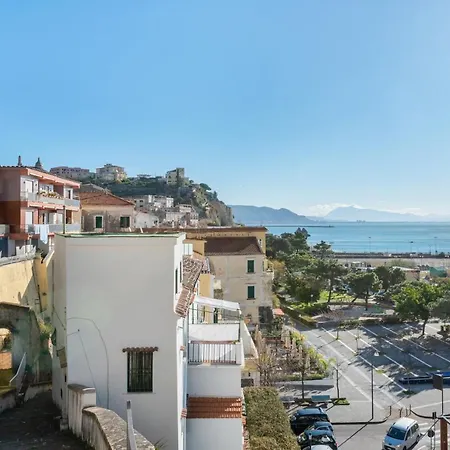 Roomy Flat With Parking Apartment Vietri sul Mare
